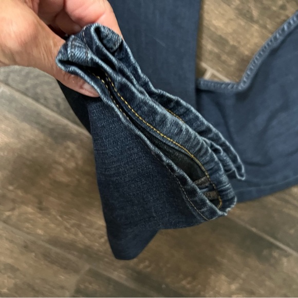 PAIGE Men’s Federal Slim Straight Stretch Jeans in Gus Wash (Darker Blue) - Picture 5 of 8